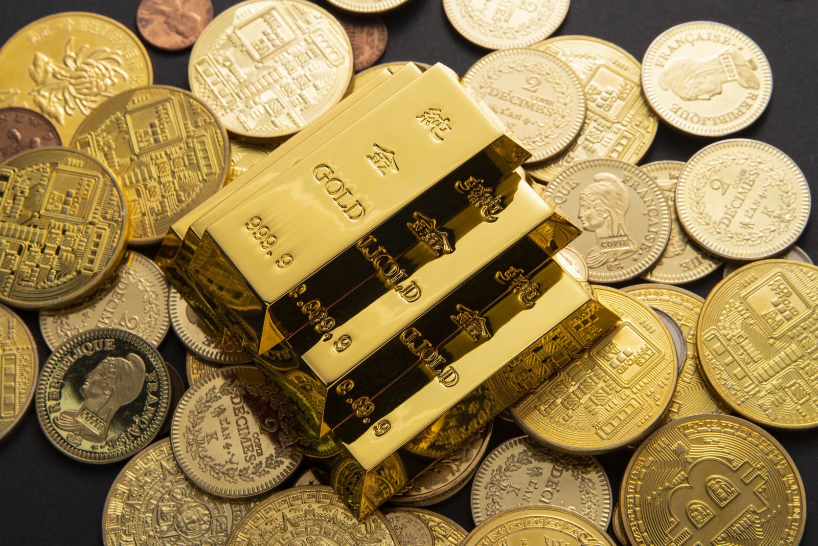 Gold Prices Reach All-time High Amid Us Rate Cut Expectations And 