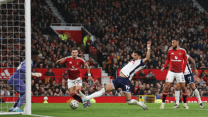 Groundbreaking Discovery: Milky Way Unveils 1 Gigantic Black Hole in Record-Breaking Study! Tottenham vs Manchester United